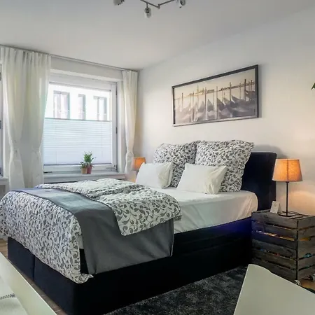 An Der Universitaet Apartment